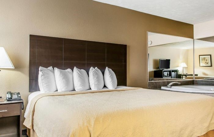 Quality Inn & Suites Mattoon South