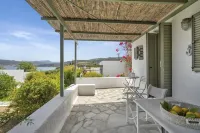 Niriides Mani Beachfront Residences - Bãi biển