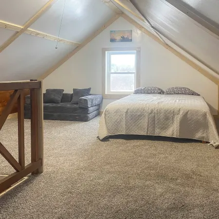 Enjoy Fall at George Lake: Cabin w/ Fire Pit