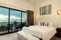 Brand New Luxury Spacious 12 Bedroom Ocean Front Luxury Villa South Jaco.