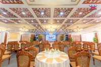 Huong Viet Hotel Quy Nhon - Beachfront