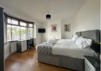 Eye Road Retreat