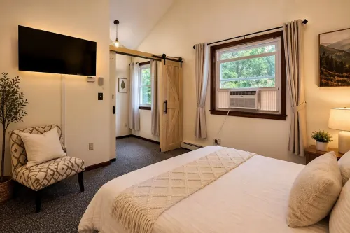Charming Resort Home. Pet-Friendly!