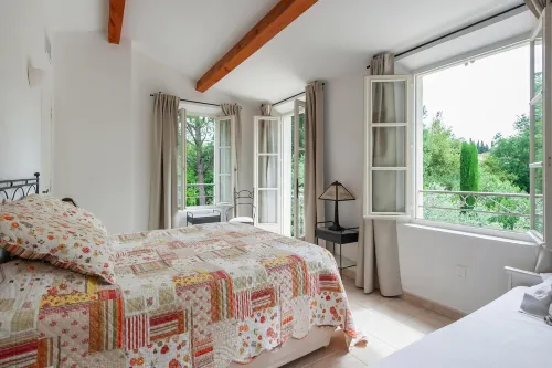 Plush Villa in Saint Tropez with Artistic Interiors  Pool - 3星級