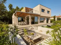 Villa Filao with Infinity Pool 10 Minutes from the Beaches of Argeles Sur Mer. Hotels in Sorede