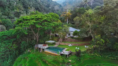Villa Lé Maas Tota by 98 Acres - Pensions