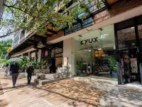 Kyux Hotels near Laureles