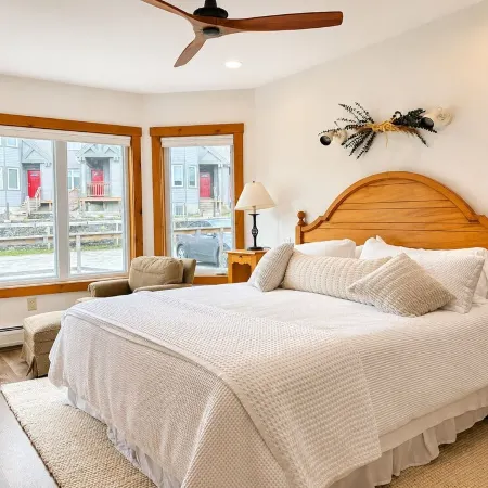 Jay Peak 2BR/2BA Ski-in/Ski-Out V341 Отели в г. Джей
