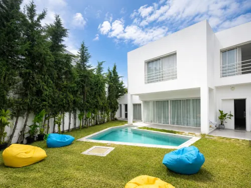 Luxurious Villa in Gammarth with Private Pool and Garden Views - Pools