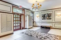 Walkable DC Stay! Stylish Studio in Adams Morgan - Condos