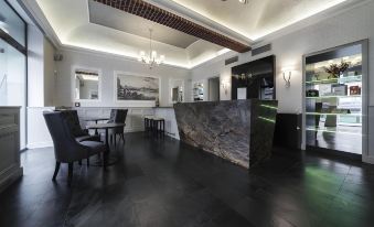 Hotel Noir