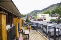 The Lava Hotel - Mountain view
