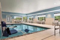 Holiday Inn Express & Suites ALEXANDRIA by IHG - 2-Star