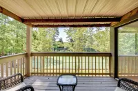 Sunroom & Deck! Golf Retreat in Keowee Key - appartements de vacances