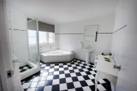 Upper Reach Spa Cottage Hotel a 