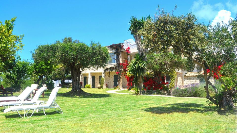 House Lemoni, Apartment A with Terrace and Balcony - Pelekas, Corfu