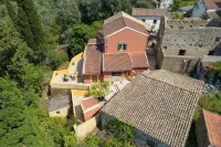 Charming Villa in a Traditional Village, 3 km From the Beach of Agios Gordios - 2 tähden