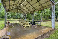 Fish On-site! 35-acre Escape Near Cedar Creek Lake - 4-Star