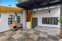 Style and Adventure in SMA Family Home - Villas