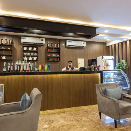 Aman Hotel Almhalh