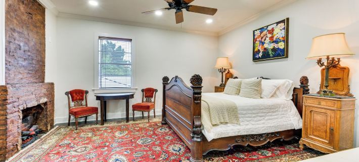 Chic Louisiana Retreat - Balcony and River Views! Hotels in Pointe Coupee Parish