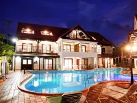The Pool Resort Okinawa - Kolam Renang