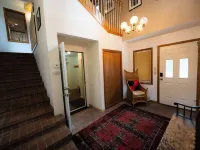 Entire 7Br House on Gore Creek · Walk to Both Villages · Hot Tub · Sleeps 16 - Chalets
