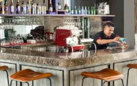 Swiss-Belhotel Jambi - bar