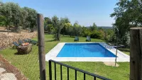 Detached 4 Bedroom Villa with Pool - 私人泳池