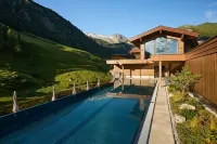 Hotel Alpenhof - Pools