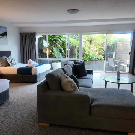 Albacore Apartments