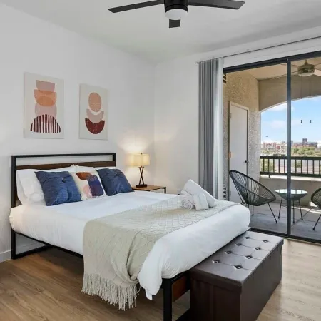 CozySuites at Glendale