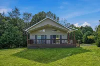 Your Own Personal Ski - Skate - Fishing LODGE! - 3-Star