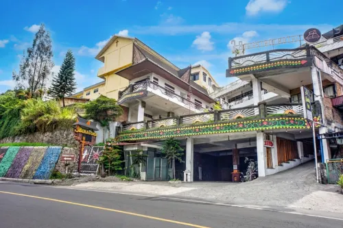 3 Berastagi Hotel - 3-Star
