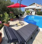 House Bistre With Private Pool - ที่มีสระว่ายน้ำ