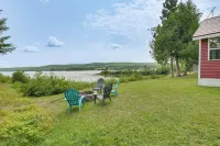 Waterfront Long Lake Retreat: Great for Families! - 3-Sterne
