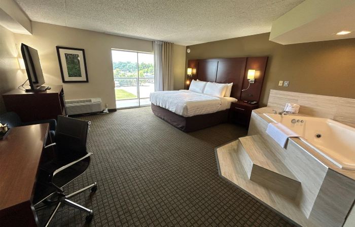 Best Western Rochelle Inn  Suites near DeKalb