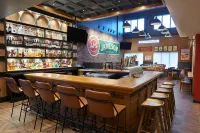 Four Points by Sheraton Vaughan - พร้อมWifi