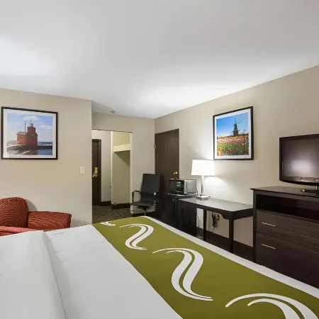AmericInn by Wyndham Holland MI