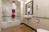 Red Roof PLUS+ Atlanta - Buckhead - Разрешено размещения с домашними животными