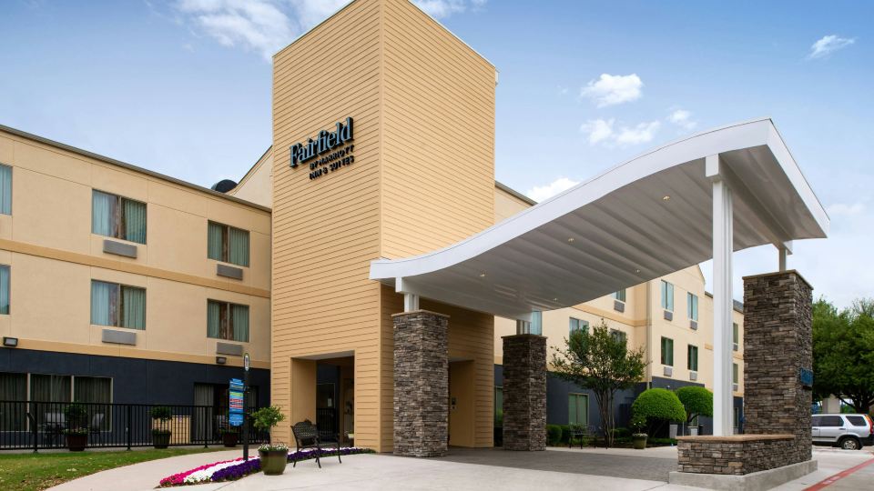 Fairfield Inn & Suites Arlington Near Six Flags