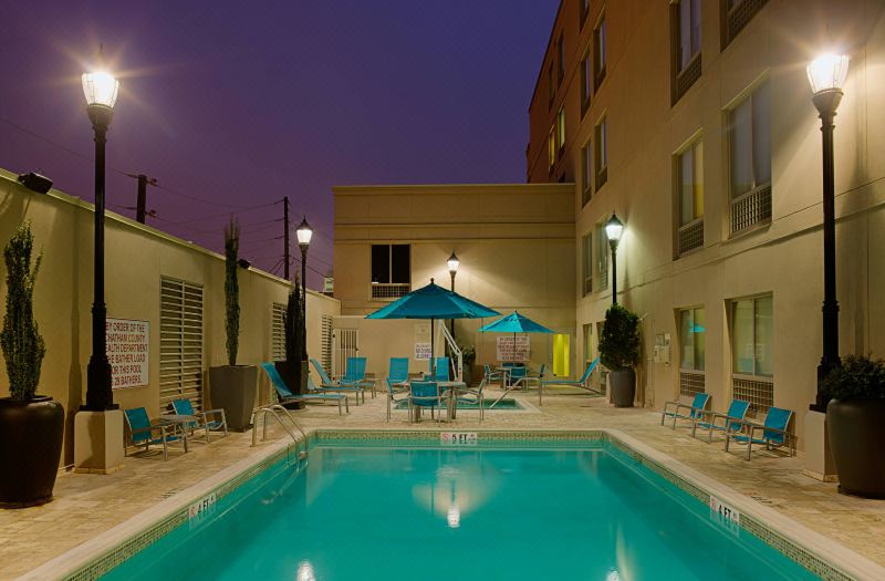 SpringHill Suites Savannah Downtown/Historic District photo 2