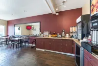 Red Roof Inn St Louis - Troy, IL - Motels