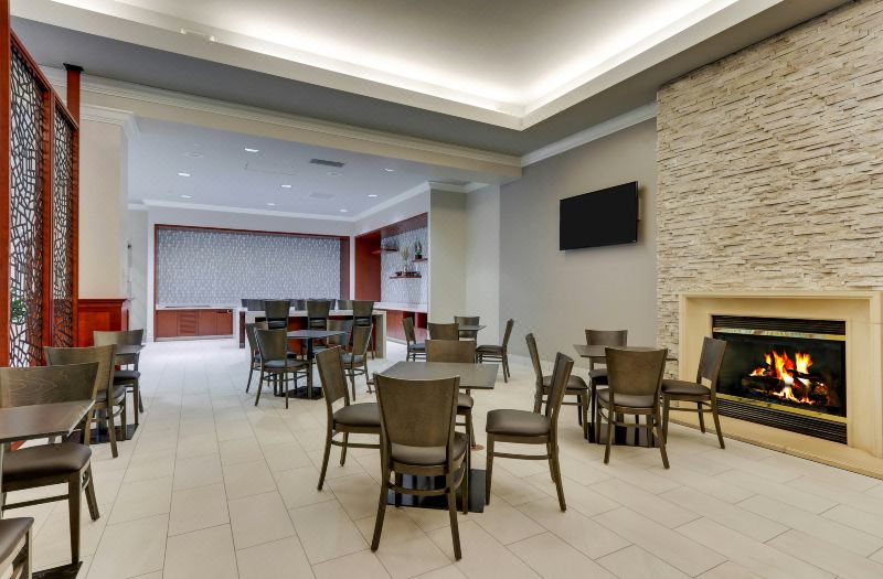 DoubleTree by Hilton St. Louis Forest Park photo 4