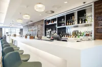 Hampton by Hilton Stockton on Tees - bar