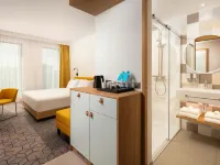 Hampton by Hilton Lodz City Center Hotels near Red Tower