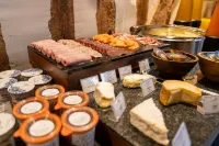 Les Manoirs des Portes de Deauville - Small Luxury Hotel of the World - breakfast