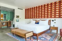 Rise Uptown Hotel - Parvekkeita