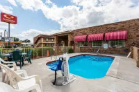 Econo Lodge & Suites Brinkley - Pet-friendly