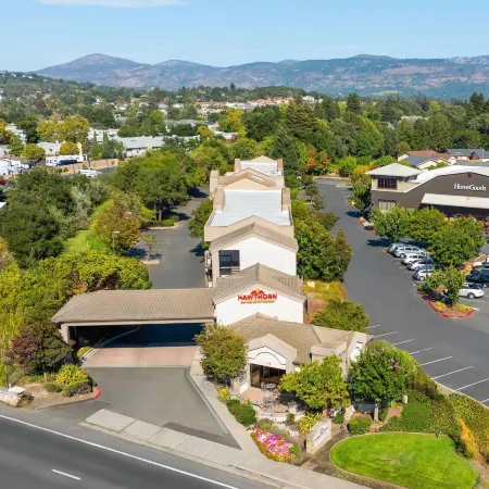 Hawthorn Suites by Wyndham Napa Valley